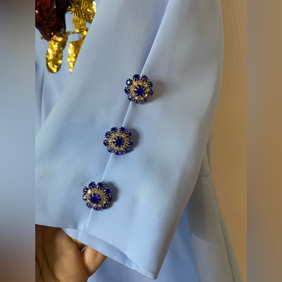 THIS DRESS!!!! Exact D&G design the tag says XL but it can fit size 8-10 M/L - Picture 7 of 8